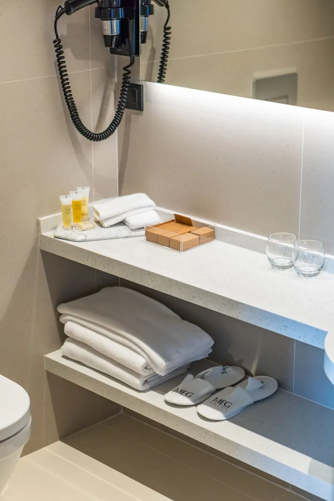 Deluxe Tek Büyük veya İki Ayrı Yataklı Oda