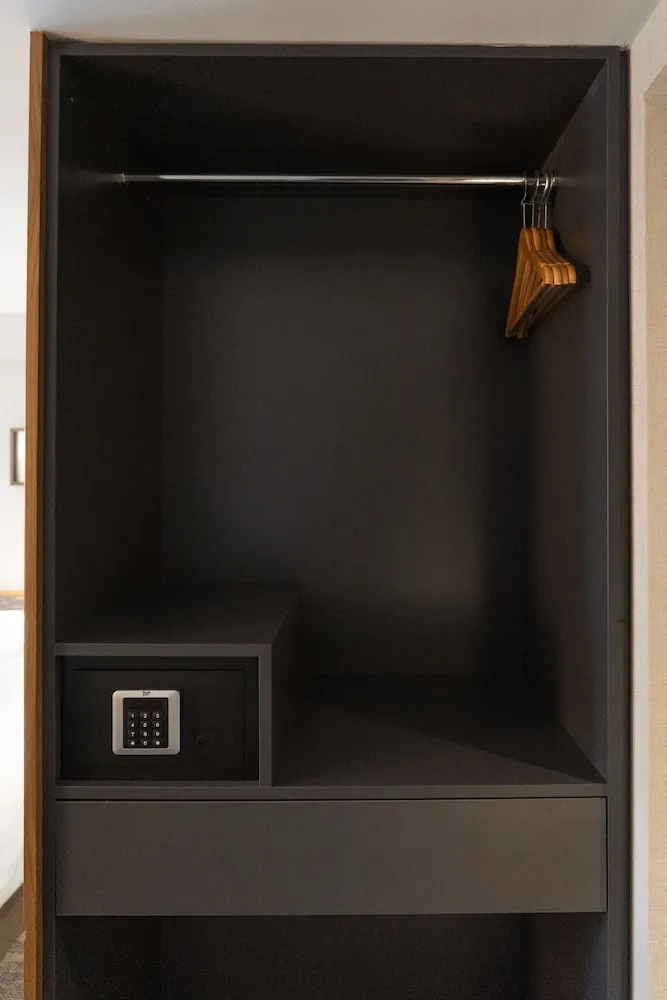 Family Oda, Şehir Manzaralı
