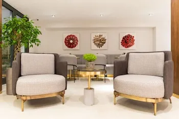 Meg Hotel