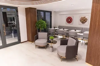 Meg Hotel