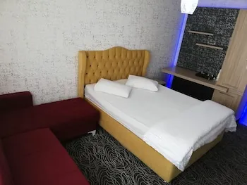 Pin Suites