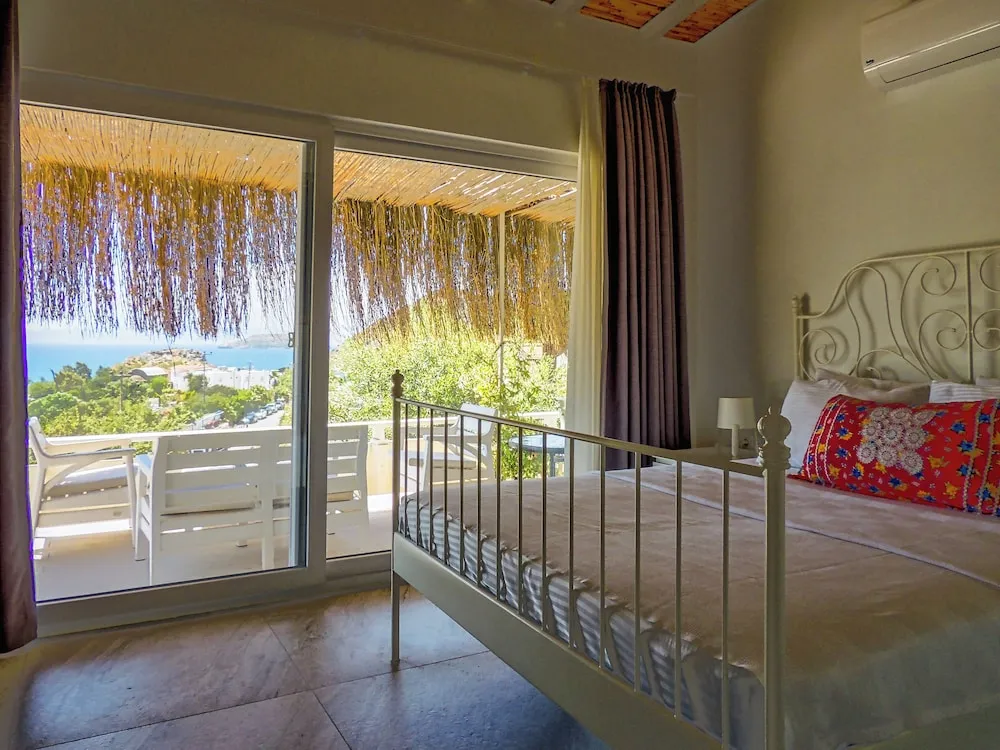 Deluxe Tek Büyük Yataklı Oda, Deniz Manzaralı
