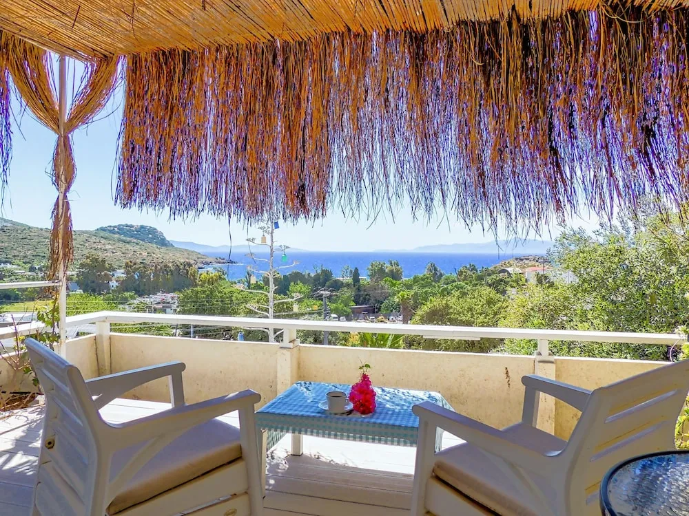 Deluxe Tek Büyük Yataklı Oda, Deniz Manzaralı