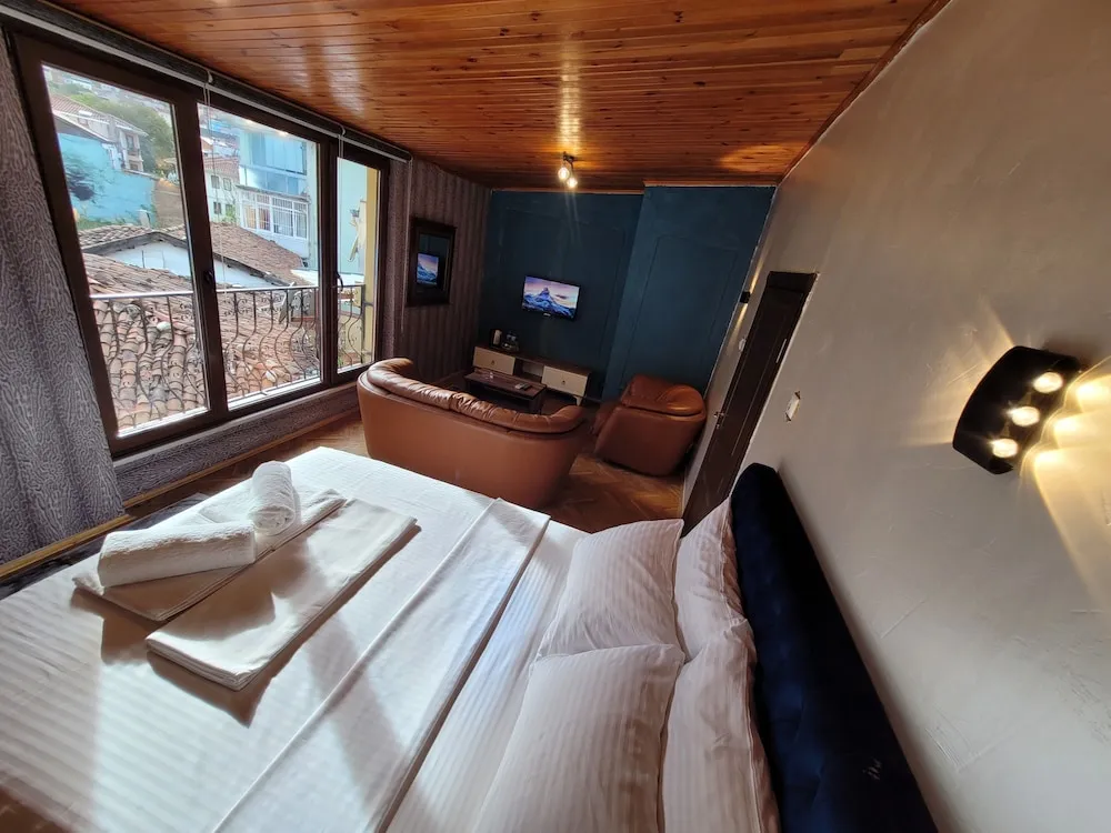 Deluxe Çatı Katı Süiti (Penthouse)