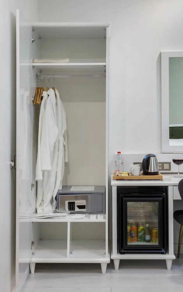 Economy Tek Büyük veya İki Ayrı Yataklı Oda