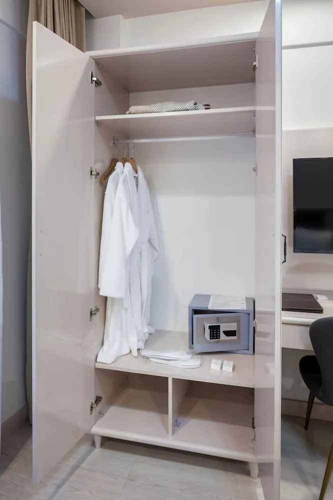 Superior Family Room