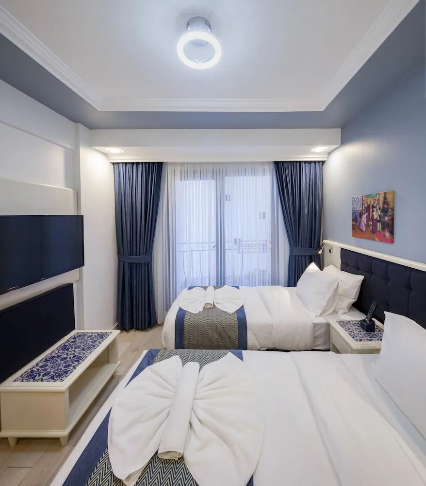 Standard Tek Büyük veya İki Ayrı Yataklı Oda