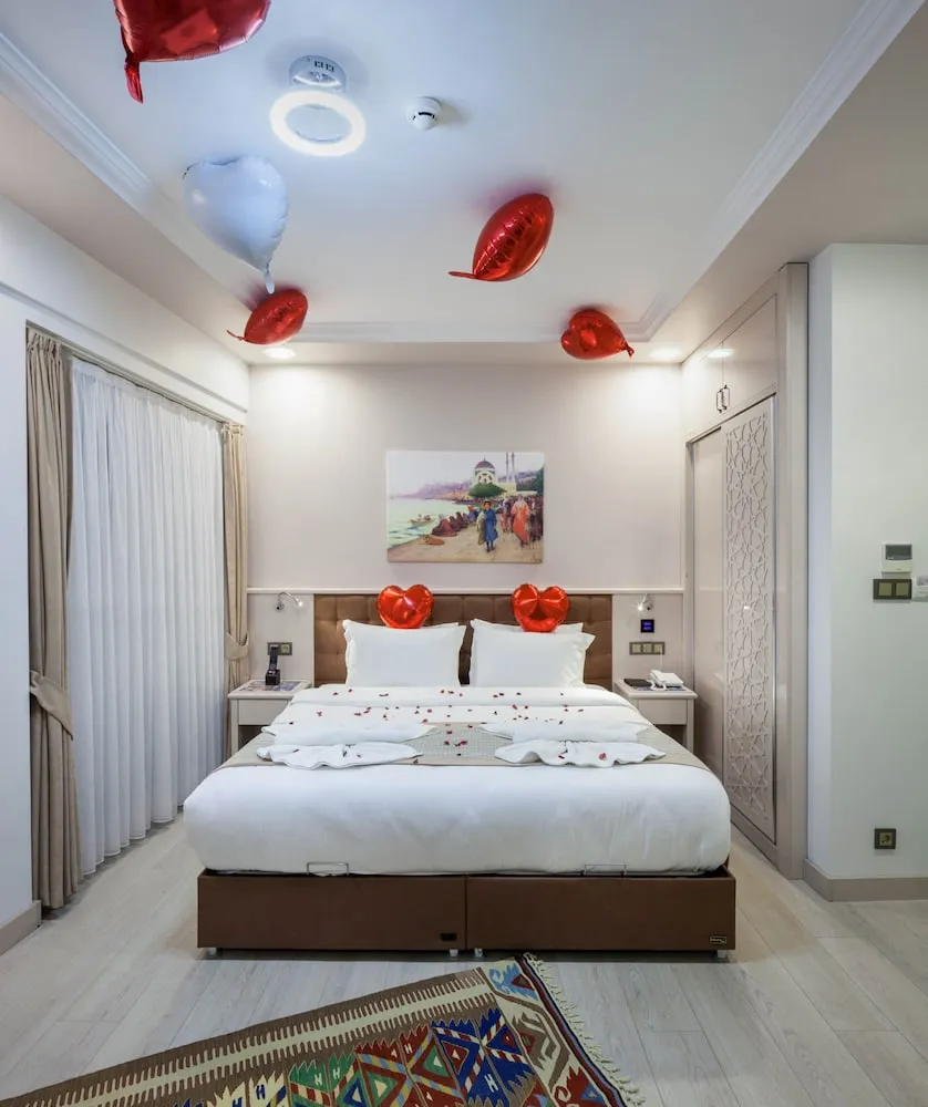 Superior Tek Büyük veya İki Ayrı Yataklı Oda