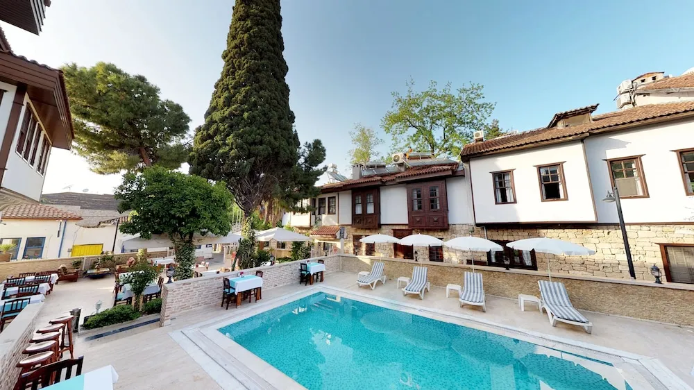 Standard Room With Pool View