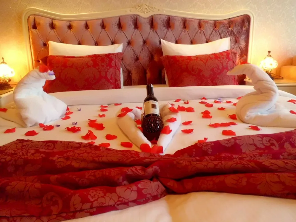 Romantic Tek Büyük Yataklı Oda, 1 Çift Kişilik Yatak