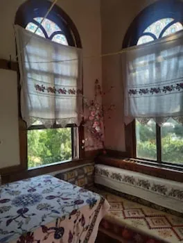 Keyvanlar Konağı