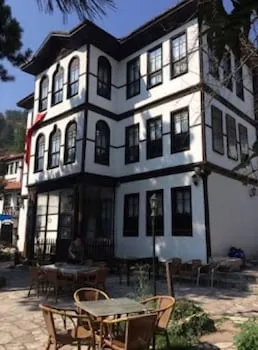 Keyvanlar Konağı