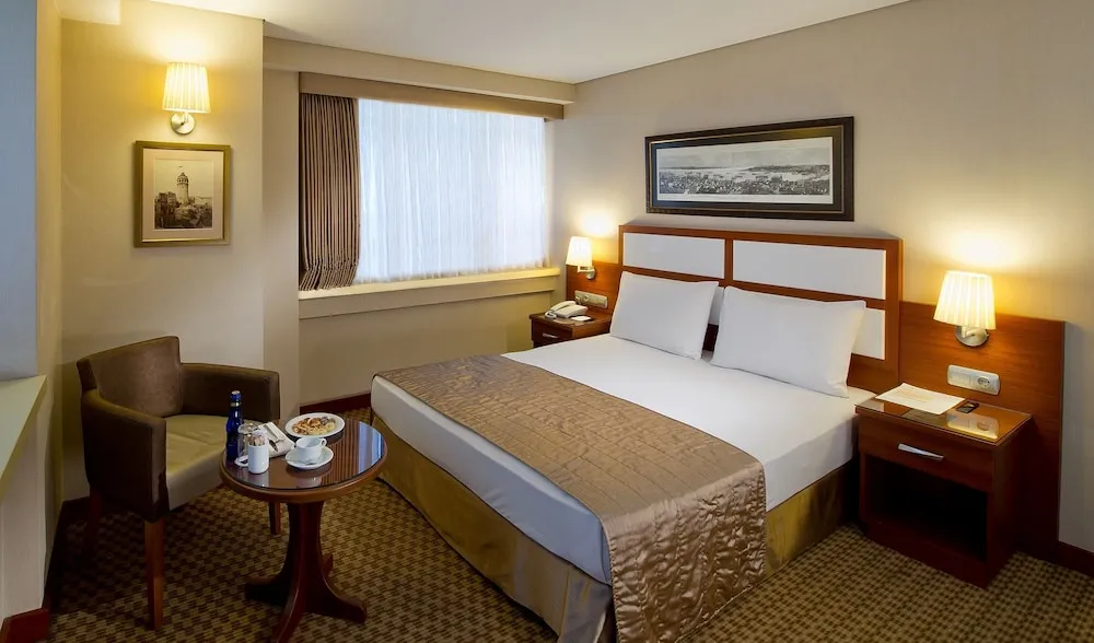 Standard Tek Büyük veya İki Ayrı Yataklı Oda