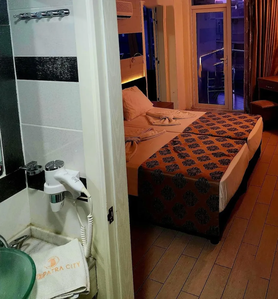 Deluxe Tek Büyük veya İki Ayrı Yataklı Oda, 1 Yatak Odası, Şehir Manzaralı