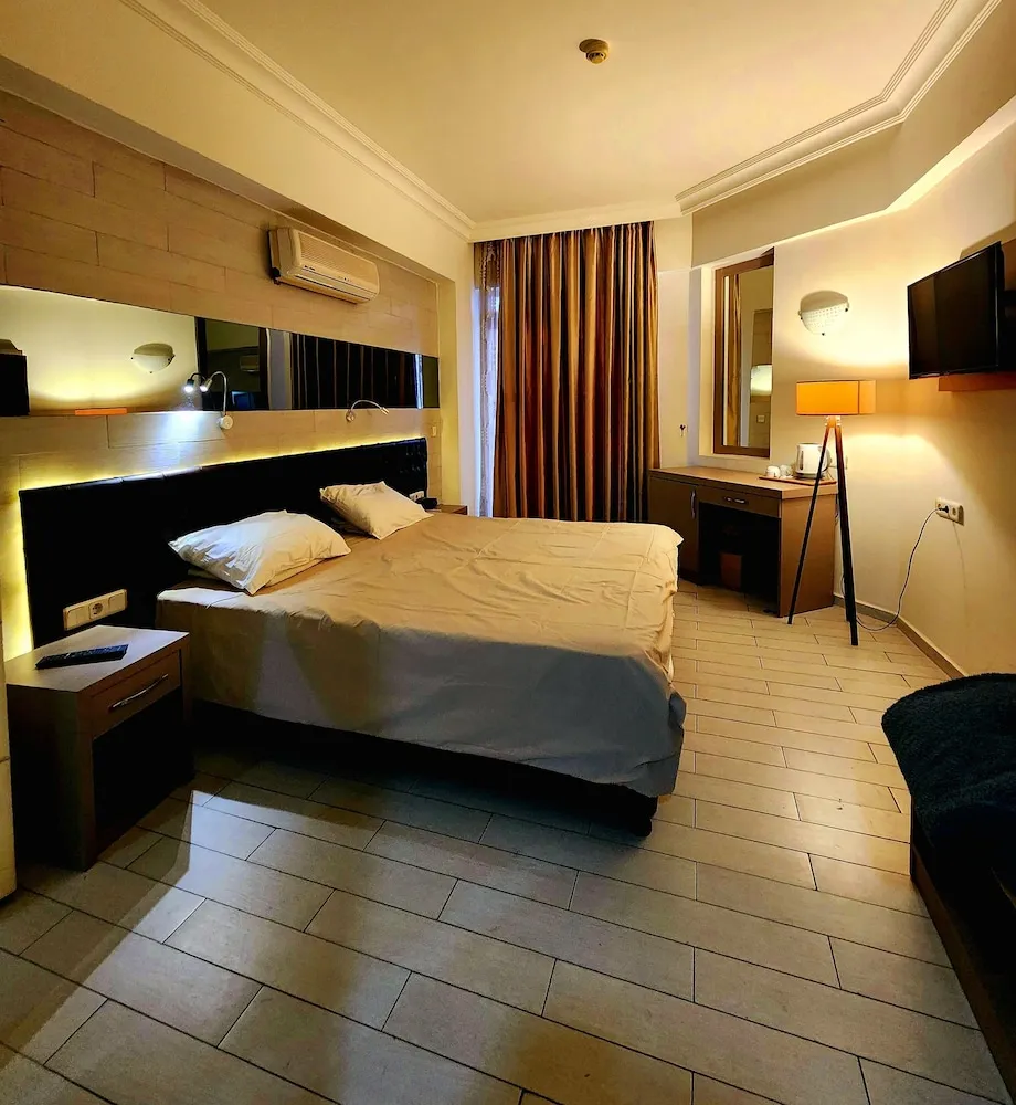 Deluxe Tek Büyük veya İki Ayrı Yataklı Oda, 1 Yatak Odası, Şehir Manzaralı