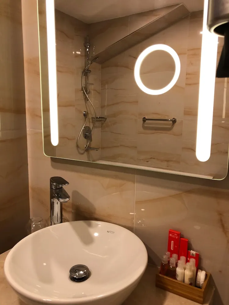 Deluxe Oda, 1 En Büyük (King) Boy Yatak, Sigara İçilmez