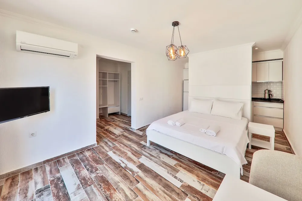 Comfort Stüdyo, Bahçeli