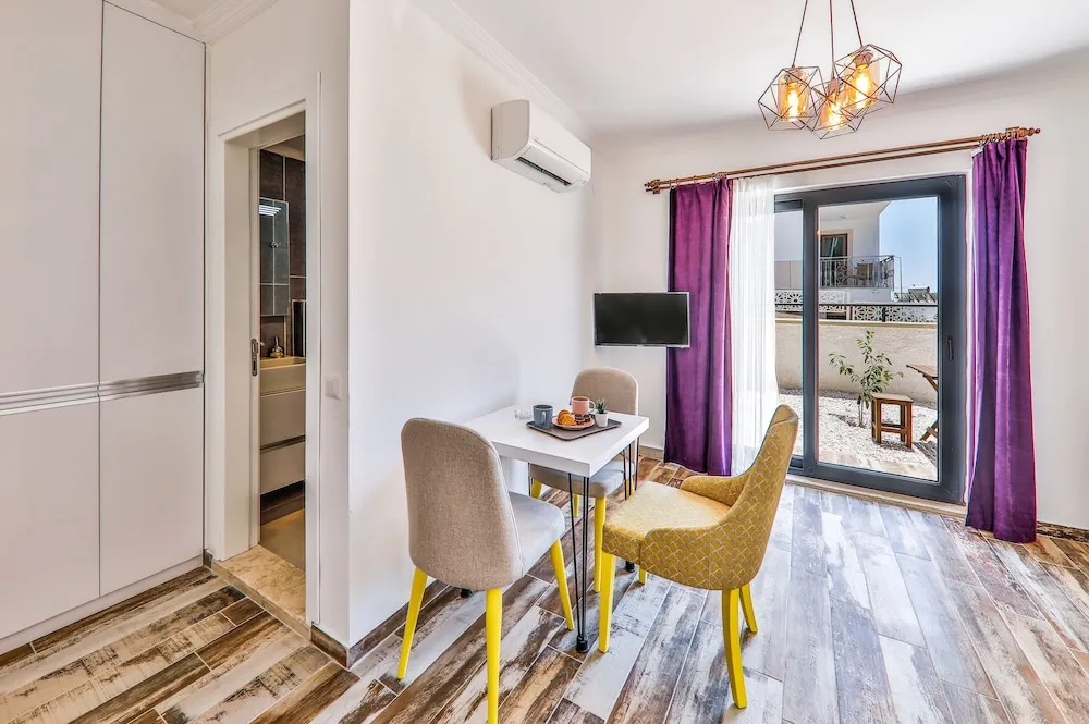 Comfort Stüdyo, Bahçeli