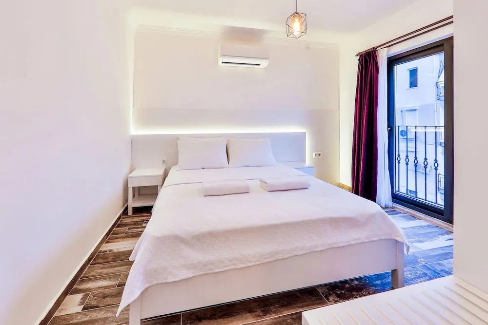Superior Apart Daire, Deniz Manzaralı
