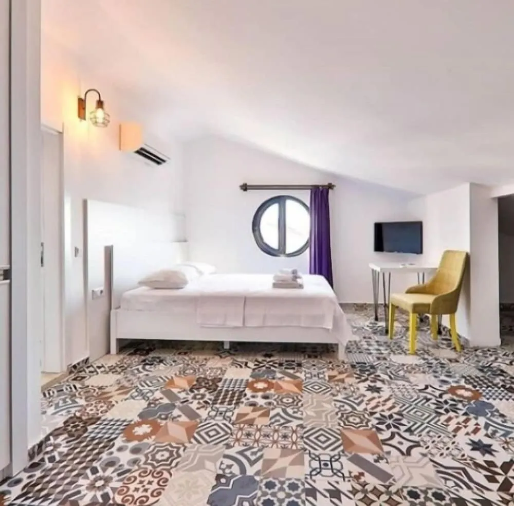 Deluxe Stüdyo, Deniz Manzaralı
