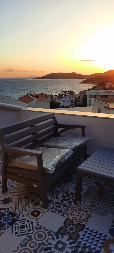 Deluxe Stüdyo, Deniz Manzaralı