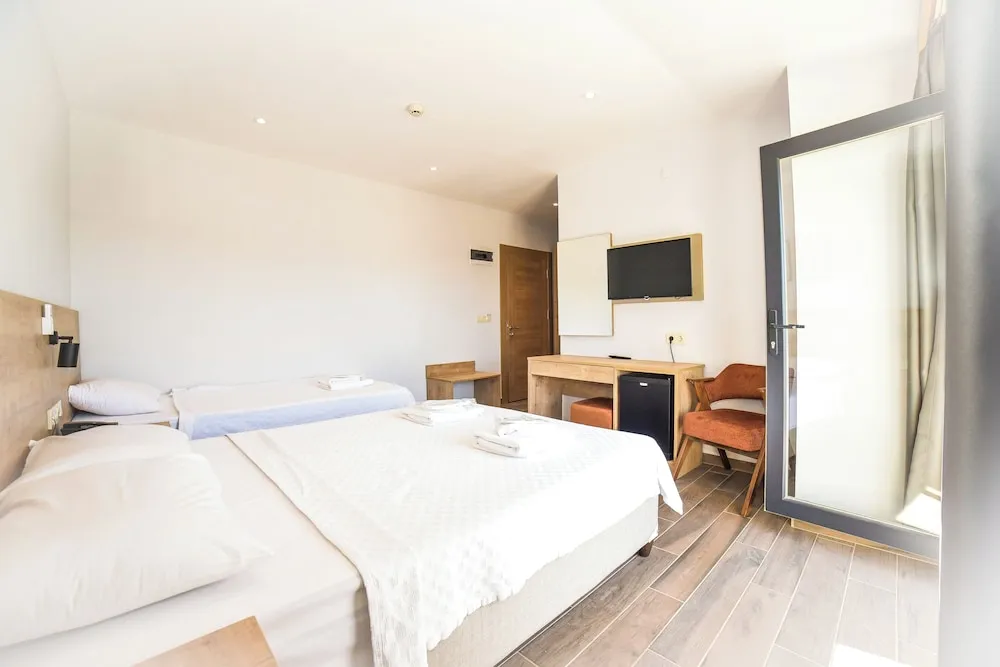 Deluxe Üç Kişilik Oda