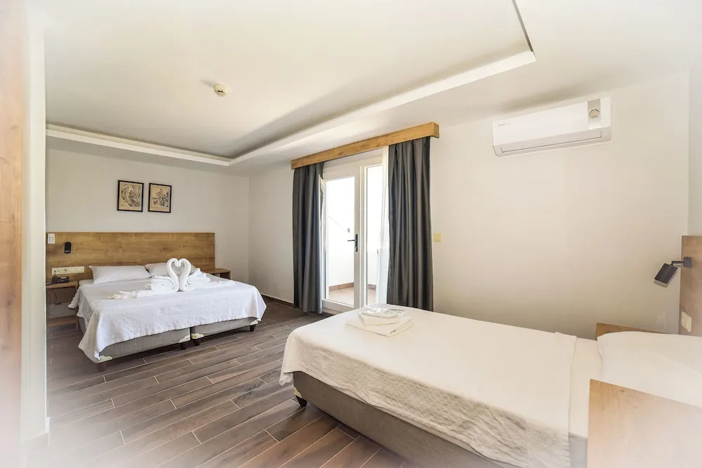 Deluxe Üç Kişilik Oda