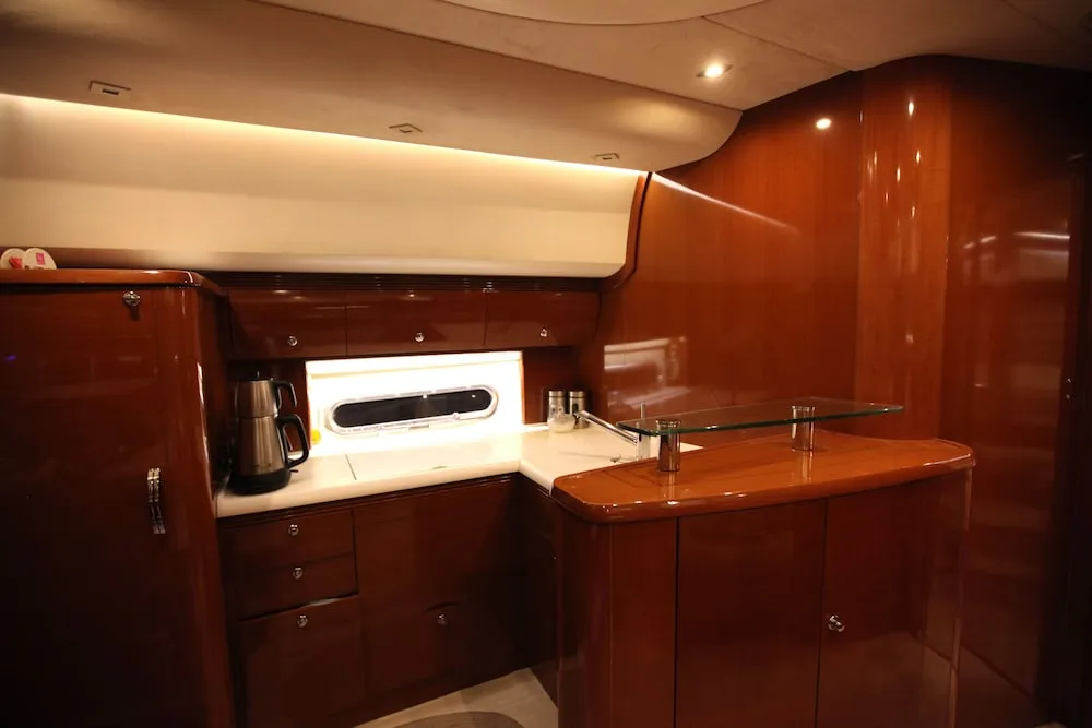 Luxury Oda