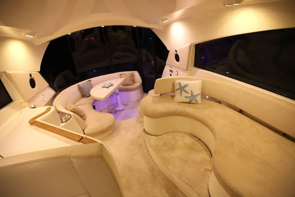 Luxury Oda