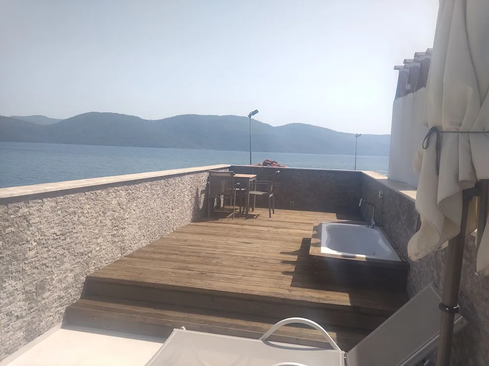 Deluxe Üç Kişilik Oda, Sıcak Su Küveti