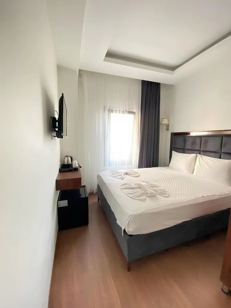 Economy Tek Büyük Yataklı Oda