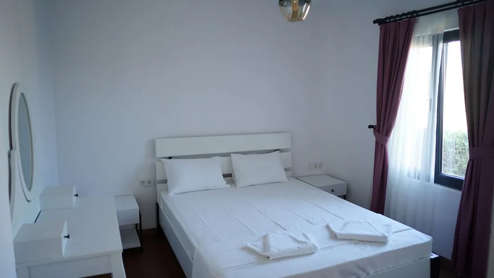 XLarge Deluxe Suite
