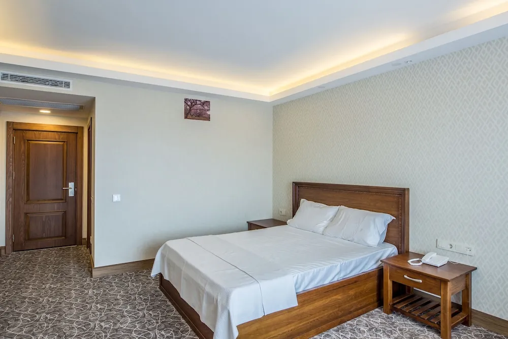 Deluxe Tek Büyük Yataklı Oda, 1 Yatak Odası, Balkon/Veranda