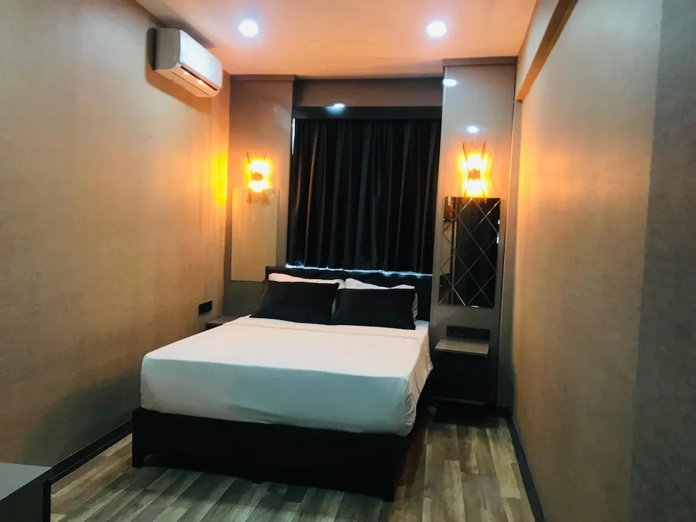 Economy Double Room (Basement with Window)