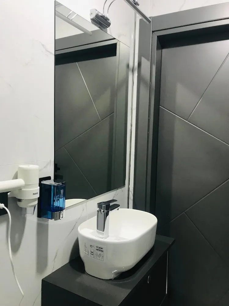 Economy Triple Room,1 Bedroom(Basement with Window)