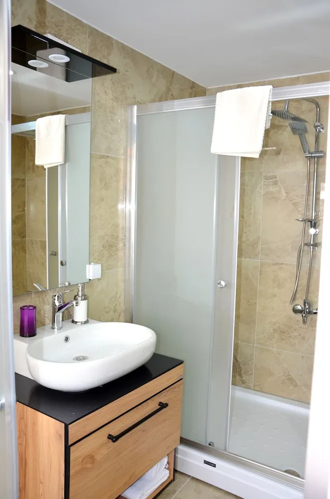 Classic Üç Kişilik Oda