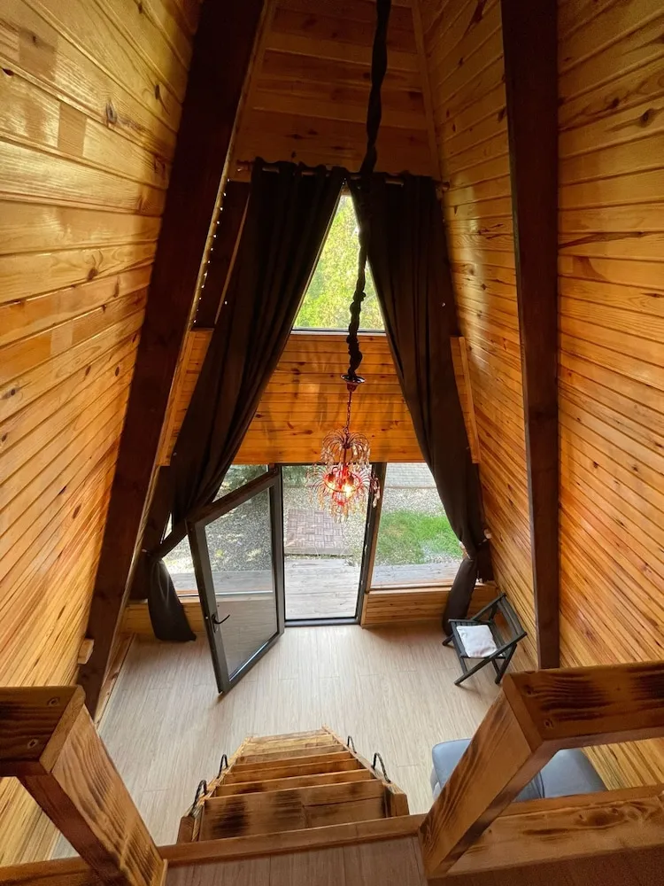 LOFT BUNGALOV