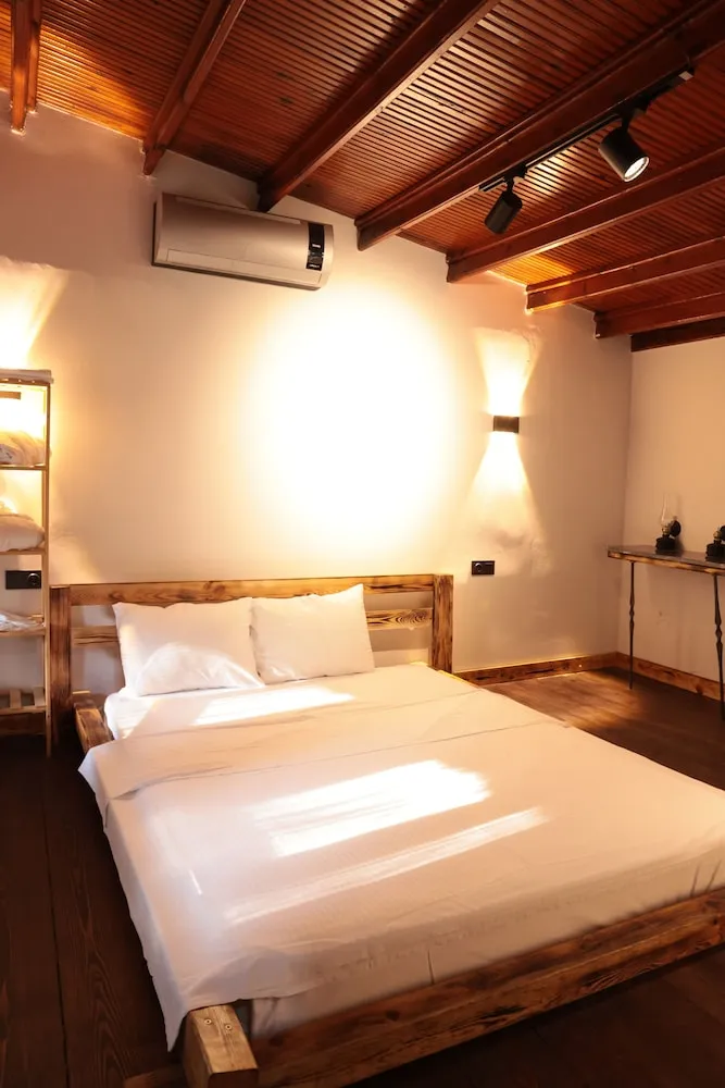 JACUZZI SUITE ROOM