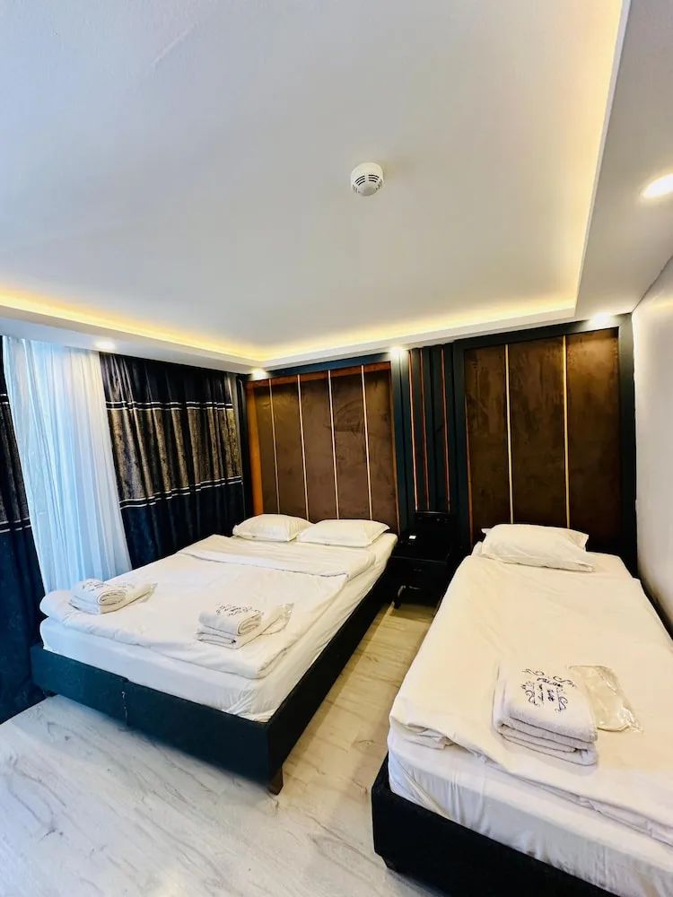 Deluxe Üç Kişilik Oda