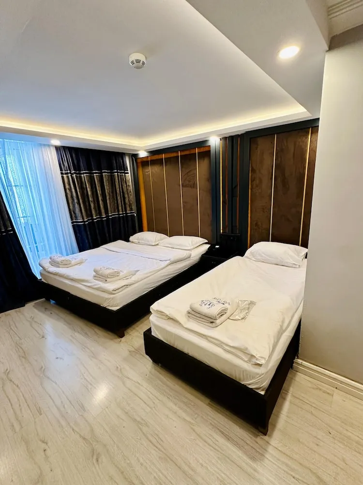 Deluxe Üç Kişilik Oda