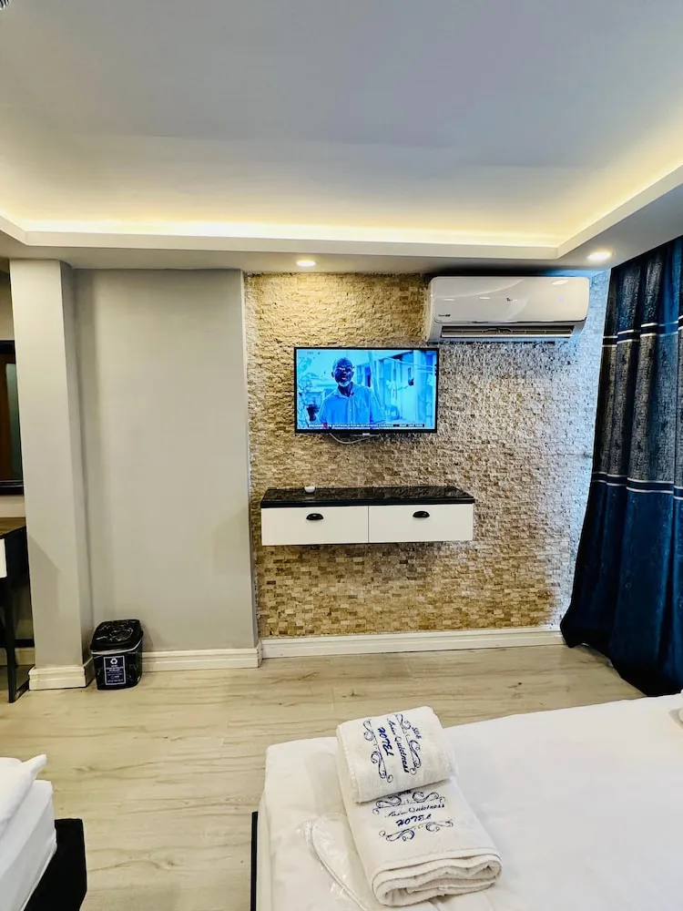 Deluxe Üç Kişilik Oda