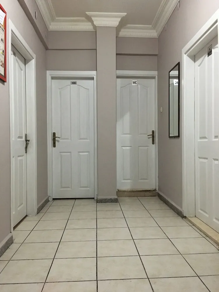 Economy Tek Büyük Yataklı Oda, Ortak Banyo
