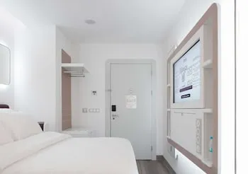 YOTEL Istanbul Airport LANDSIDE - Özel Sınıf