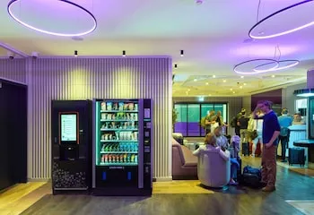 YOTEL Istanbul Airport LANDSIDE - Özel Sınıf