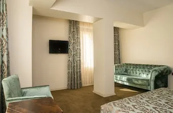 Neccar Otel