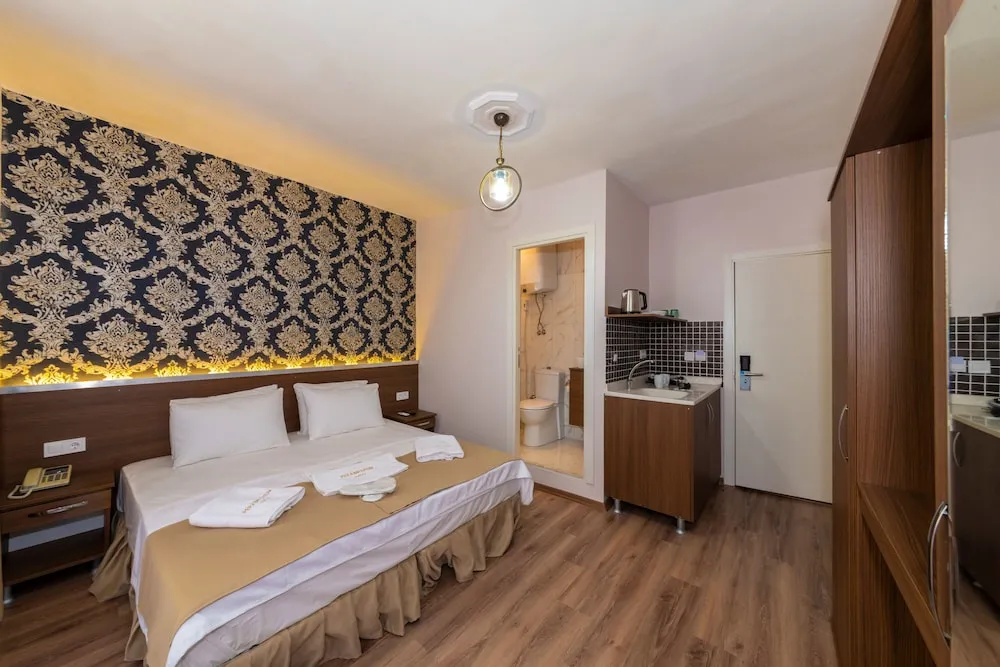 Standard Tek Büyük Yataklı Oda