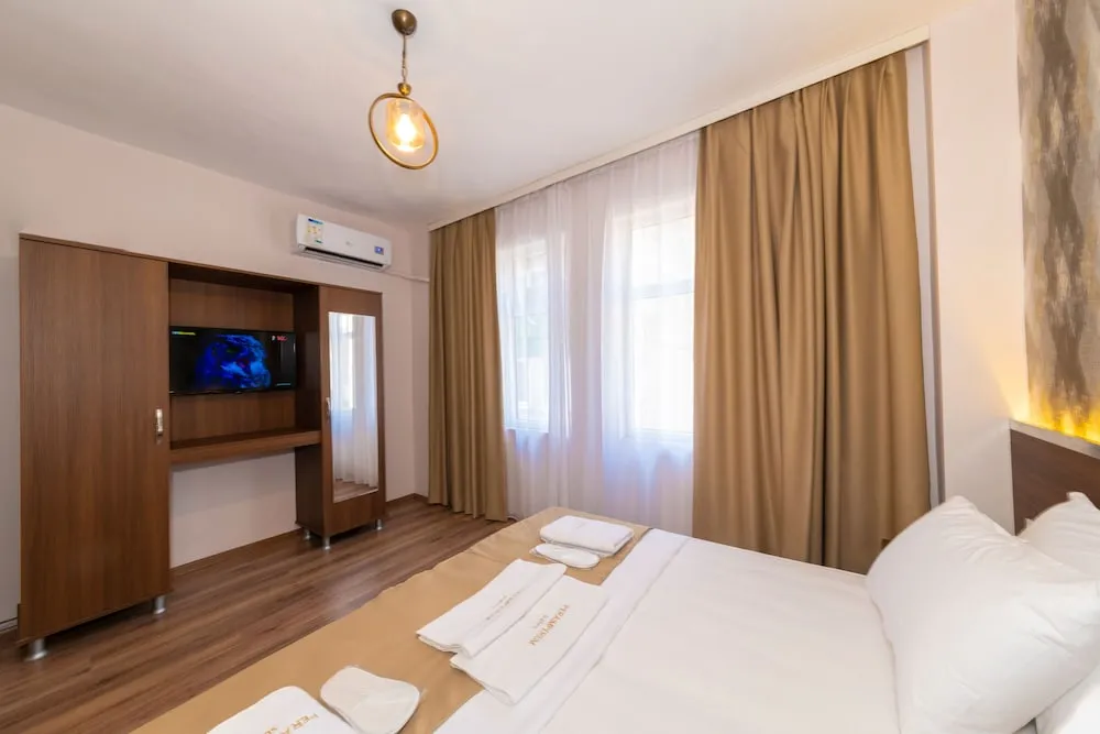 Standard Tek Büyük Yataklı Oda