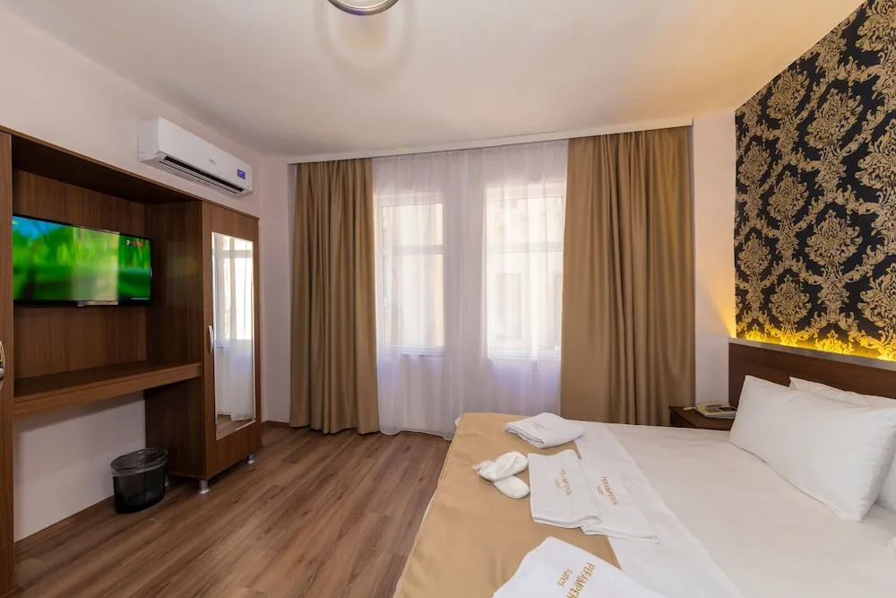 Standard Tek Büyük Yataklı Oda