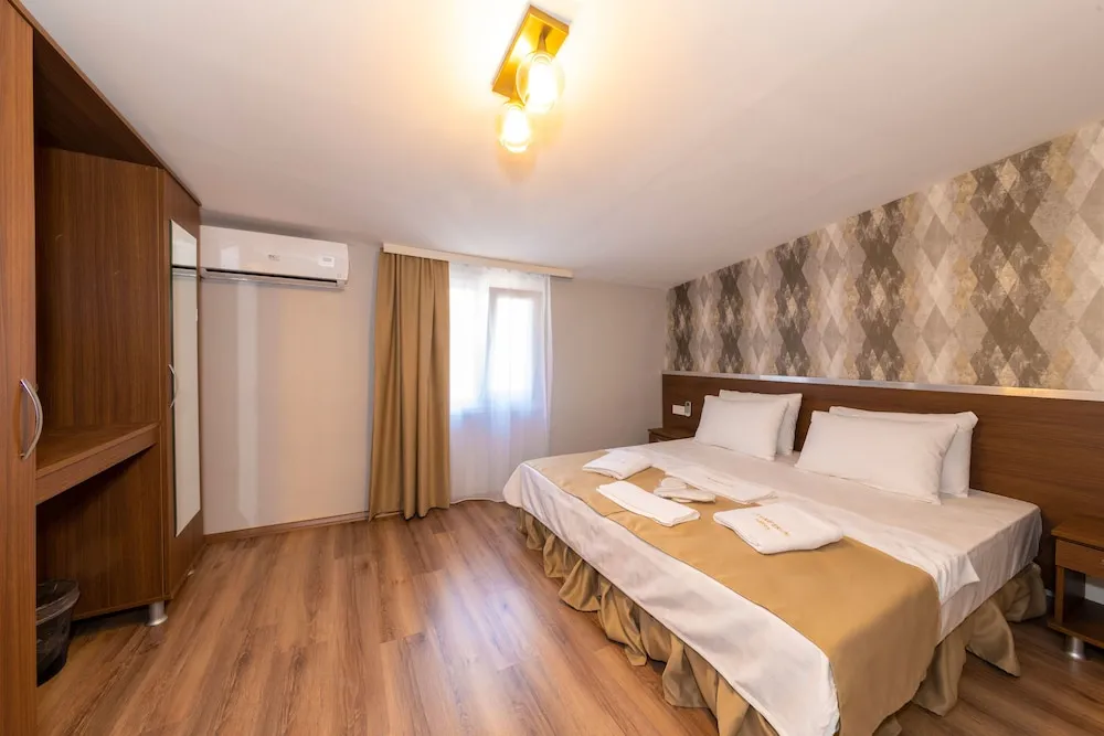 Economy Tek Büyük Yataklı Oda