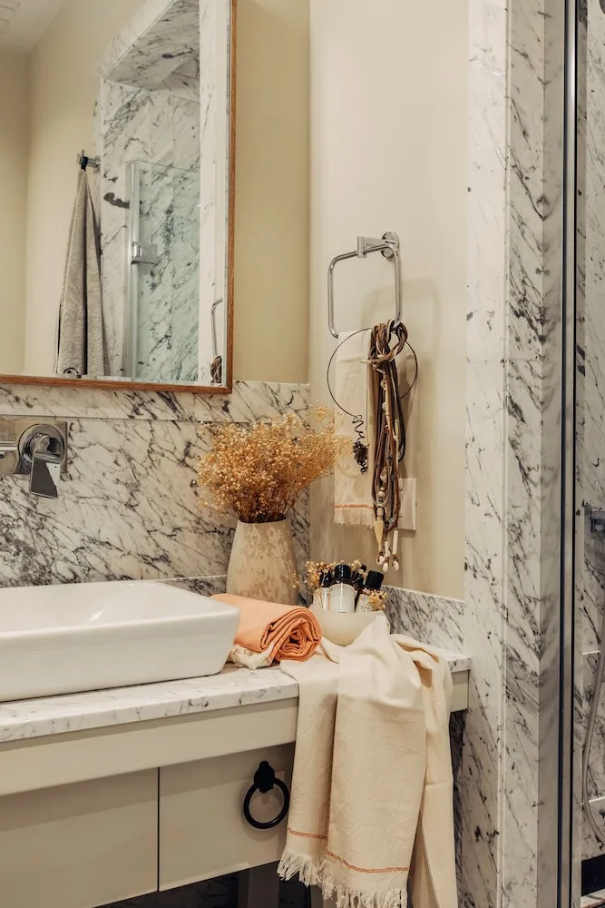 Superior Tek Büyük Yataklı Oda, Sigara İçilmez, Havuz Manzaralı